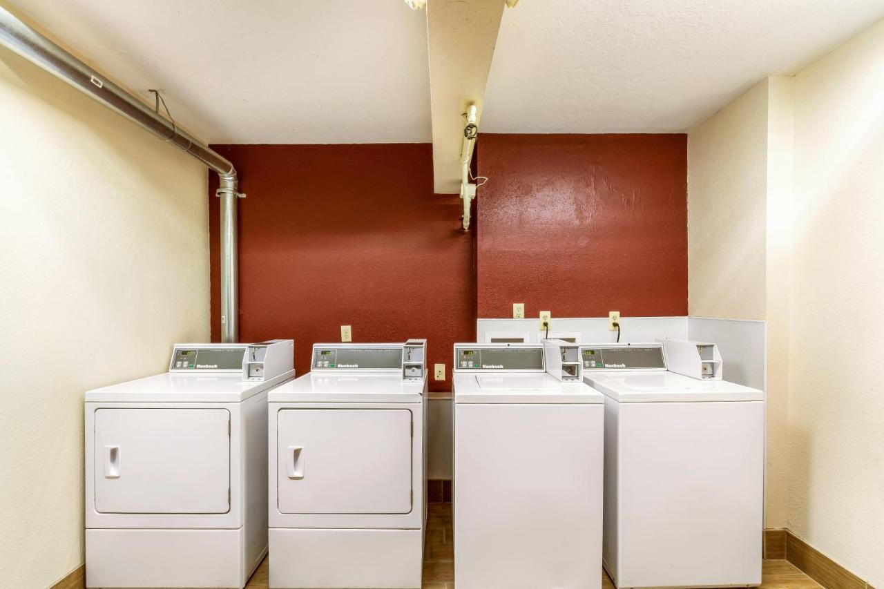 Red Roof Inn Detroit - Plymouth/Canton Екстер'єр фото