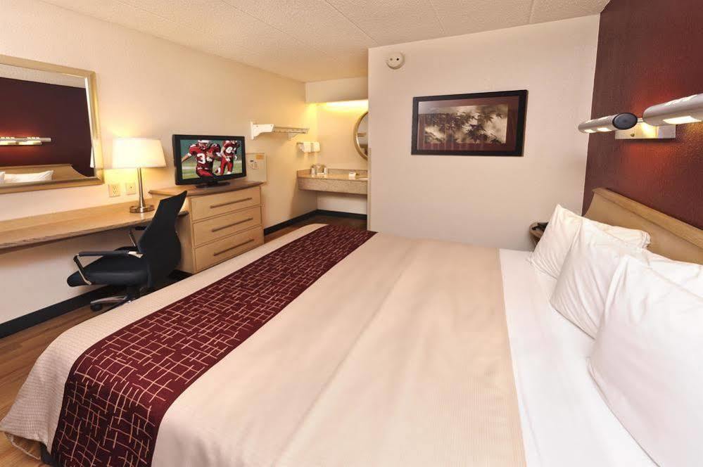 Red Roof Inn Detroit - Plymouth/Canton Екстер'єр фото