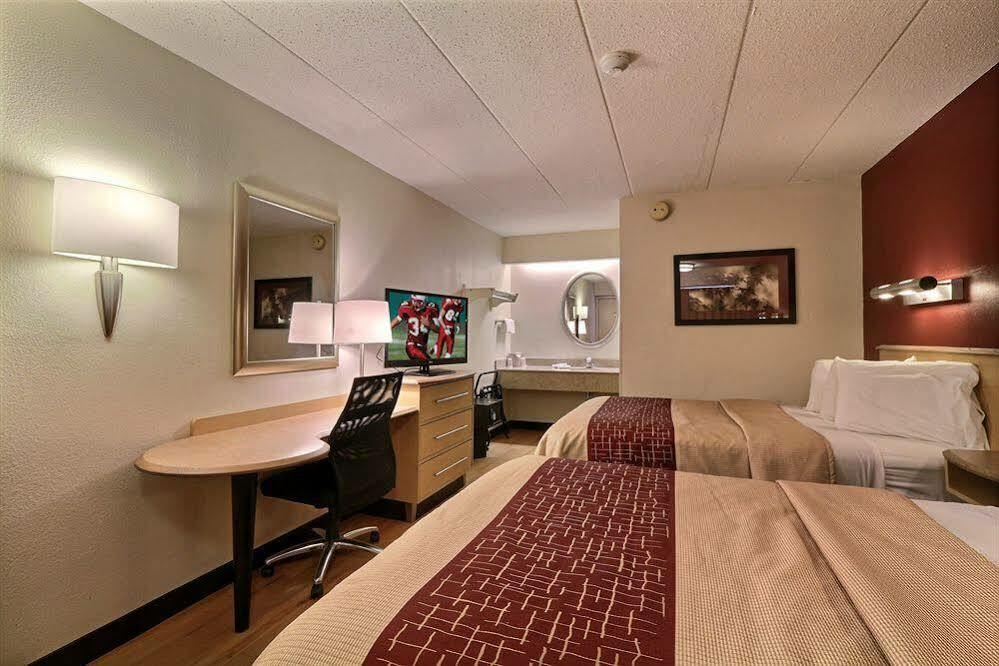 Red Roof Inn Detroit - Plymouth/Canton Екстер'єр фото